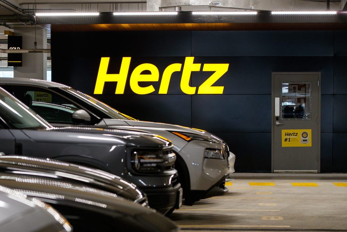 Hertz troca frota de ve culos el tricos Automotive Business