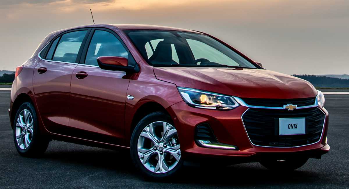 Chevrolet Onix ganha novidades na linha 2015 - preço parte de R