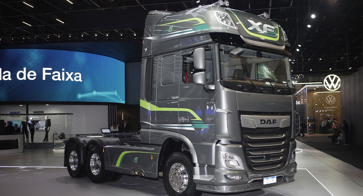 DAF lança linha de caminhões Euro 6 com novo motor PX-7