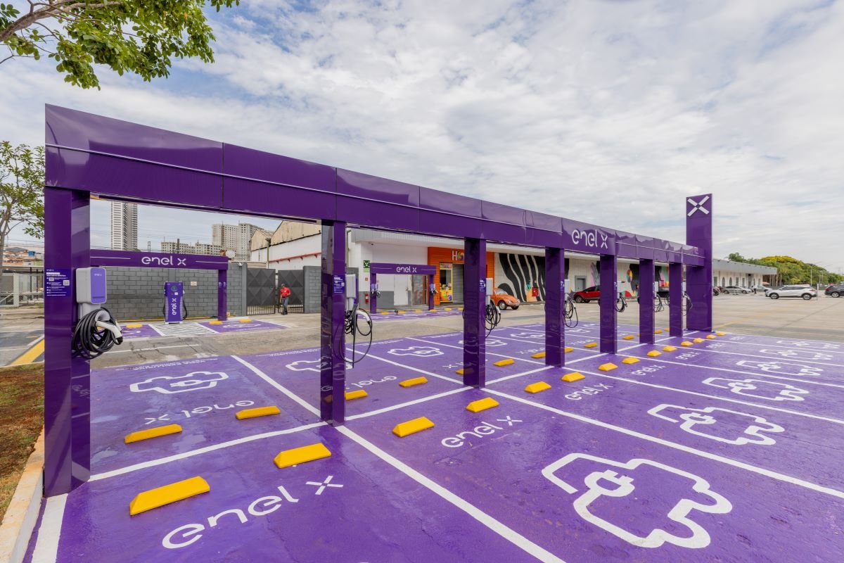 Enel X Way lança no Brasil carregadores para carros elétricos que