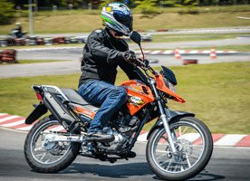 DVR Motos Yamaha - A Nova Crosser 150 ABS é a primeira moto da categoria  on/off até 160 cilindradas equipada com freio ABS de série. 😍 👉🏼Ela é  projetada especialmente para o
