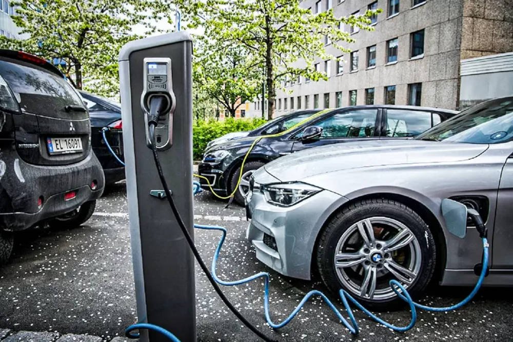 Os EUA ficarão para trás na corrida pelos veículos elétricos?